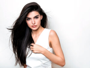 Analisi del colore e capelli: la guida armocromatica per la colorazione dei capelli 2 Donna inverno